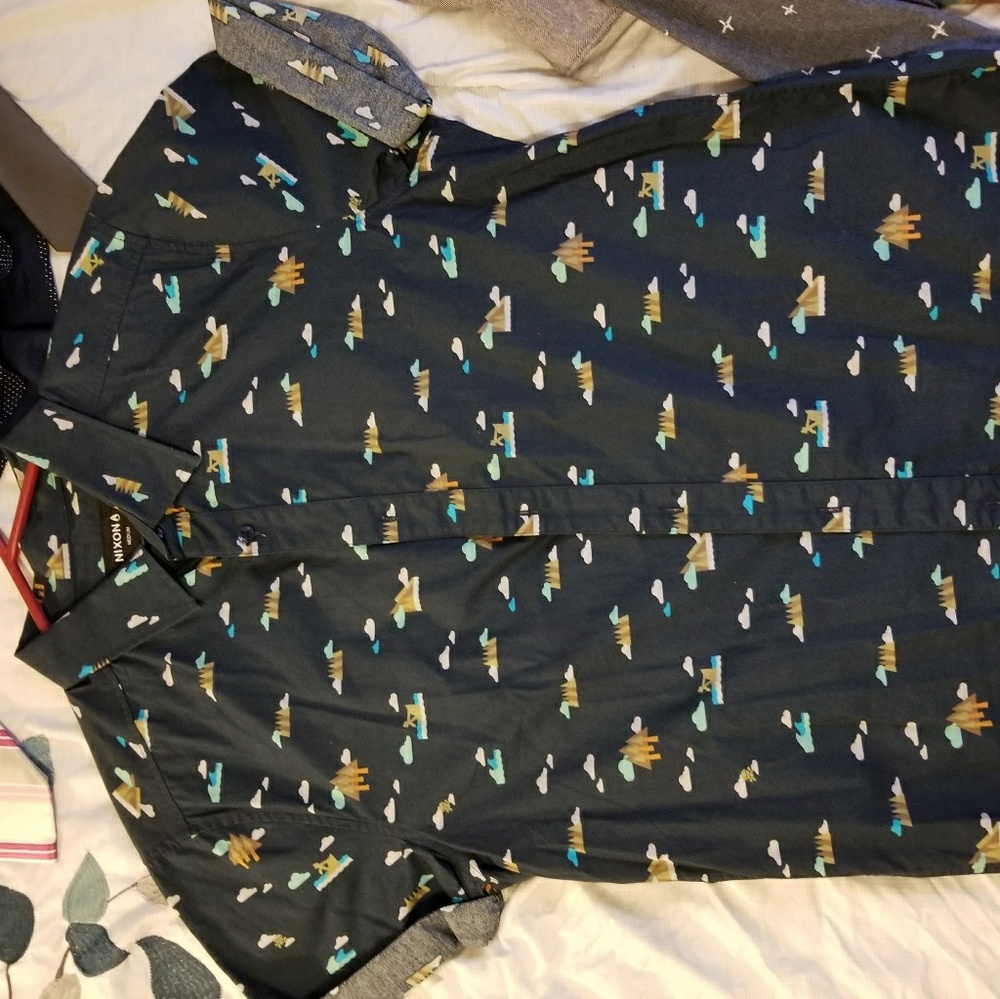Nixon button down size medium